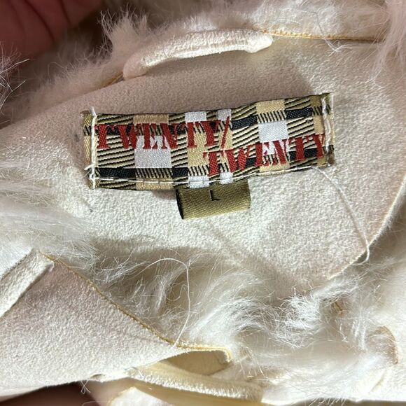 Twenty twenty women’s white faux fur Duffle coat large fuzzy Eskimo - Picture 8 of 8